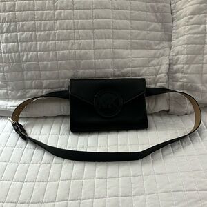 NWOT MICHAEL KORS Black Vegan Leather Bum Bag w/ Adjustable Attached Belt
